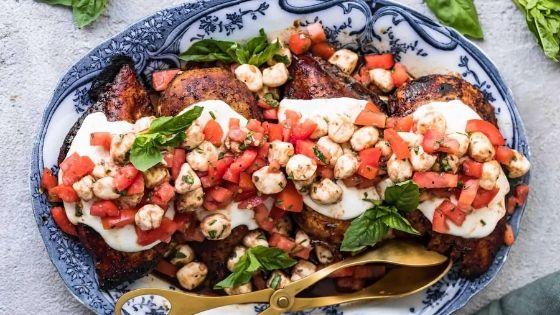 Bruschete caprese cu pui